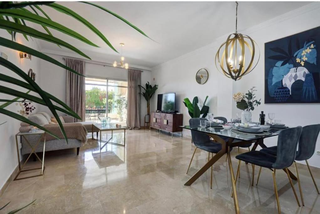 Ferienwohnung Aloha Gardens In Puerto Banus Marbella Exterior foto